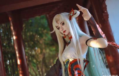 剪纸仙灵刀妹Cosplay惊艳海外，在国外玩英雄联盟国服用什么加速器？