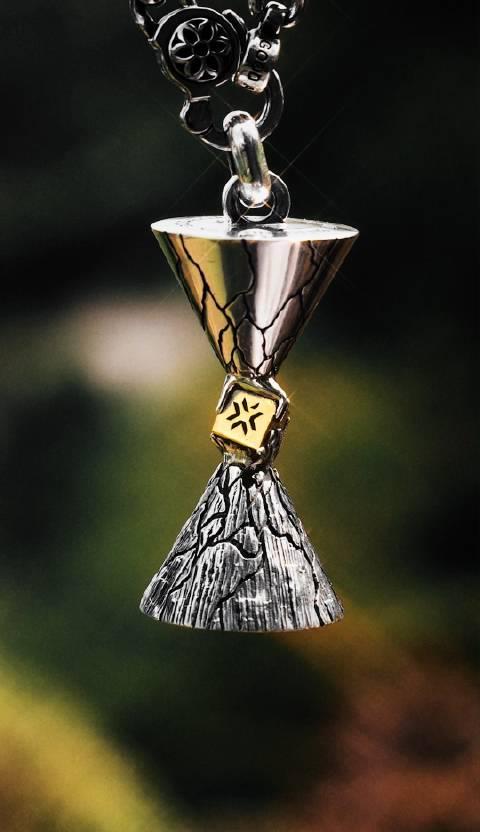 刷到《无畏契约》新出的冠军吊坠,我连夜给海外朋友打电话:这玩意儿比VPN还难抢!