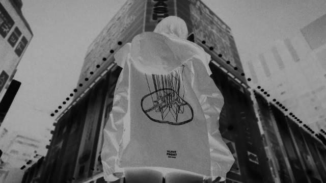 刷到东京到巴黎的联名周边,我才发现海外华人的游戏体验有多扎心