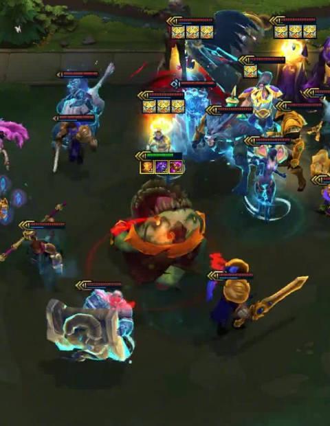 海外华人深夜刷到云顶S16更新,才发现玩国服游戏卡成PPT有多扎心